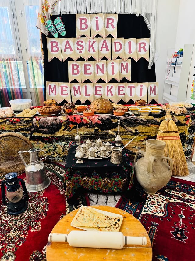 Her Sınıfın Fotoğrafları ve Tanıtımı